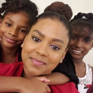 Meet your Posher, Sharon